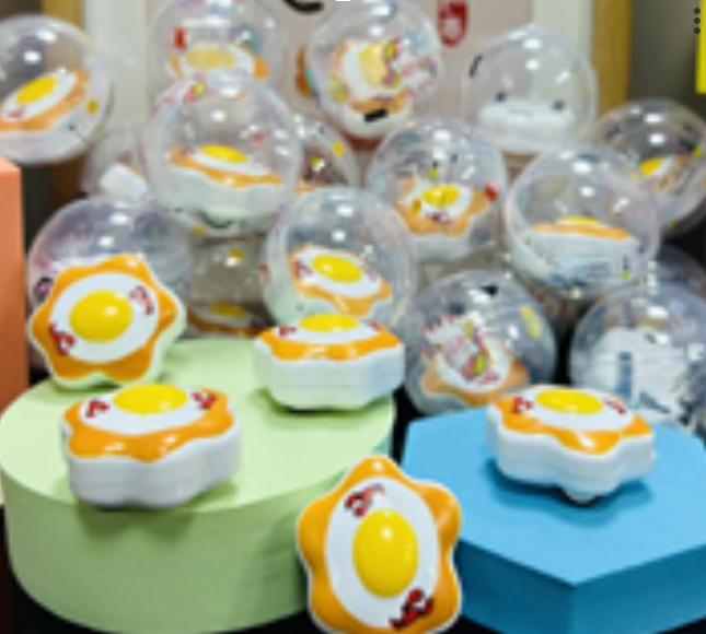 Фігурка-сюрприз у капсулі Fried Egg 50 мм