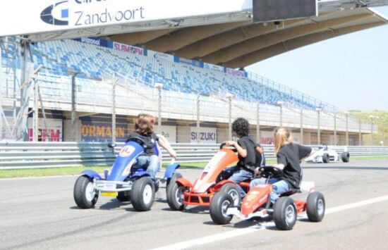 Веломобіль BERG Ferrari 150 Italia BFR — фото 3