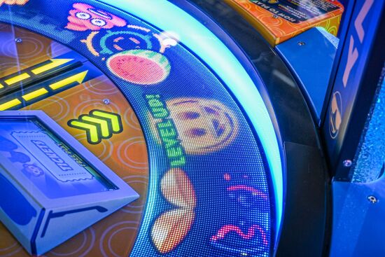 Emoji Frenzy — мультиплеєрна аркадна гра з квитками — фото 3